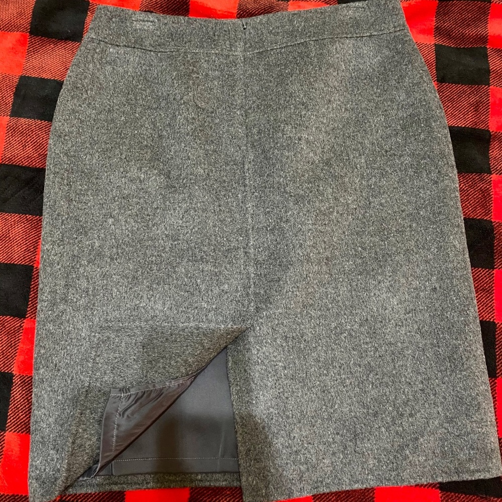 🐑Talbots dark gray wool skirt size 8P